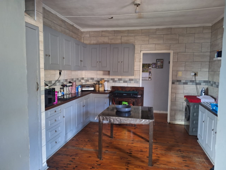 4 Bedroom Property for Sale in Van Riebeeck Hoogte Eastern Cape